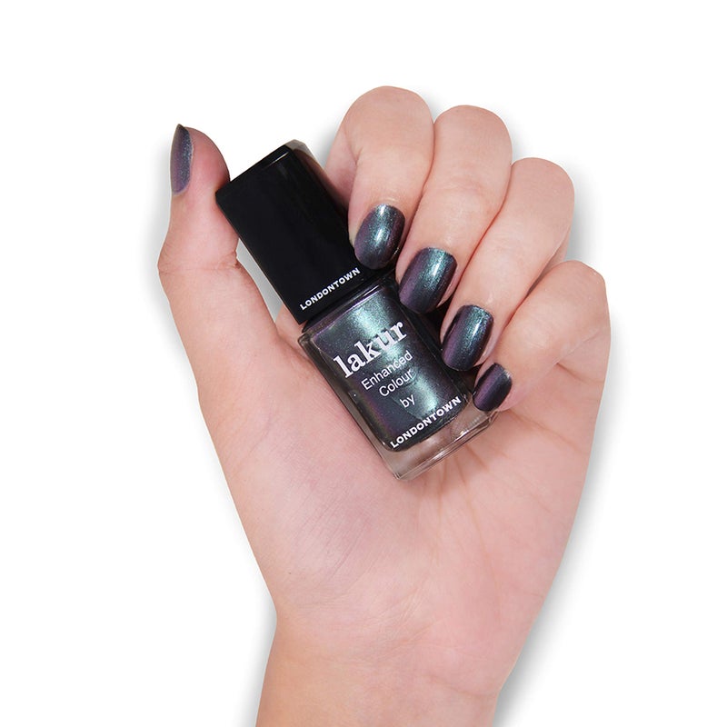 LONDONTOWN lakur Nail Polish - Chip-Resistant, Non-Toxic, Conditions & Hydrates Nails | Multichromatic Metallic Blue-Gray Shimmer, Skyline Reflect, .40 fl oz - Image 4
